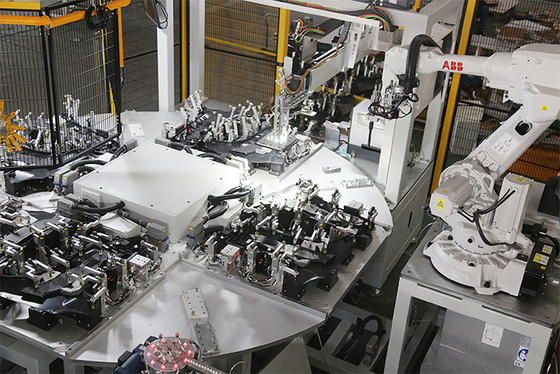 Automatic Robot Welding And Assembly Production Line For Automotive Plastic Trim