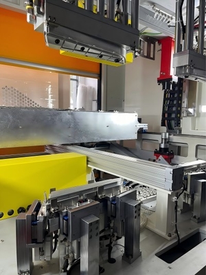 380V Hot Press Covering Machine On Automotive Door Panel Medallion  Part Lamination With Soft
